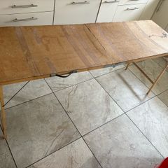 Foldable Wallpapering table