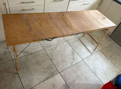 Foldable Wallpapering table