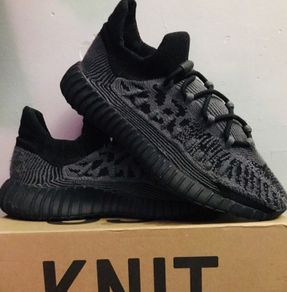 Yeezy v2 cmpct 8.5
