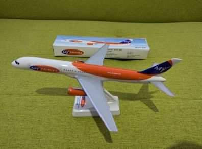 My Travel 1:200 scale model airplane, Boeing 757 aircraft, NEW