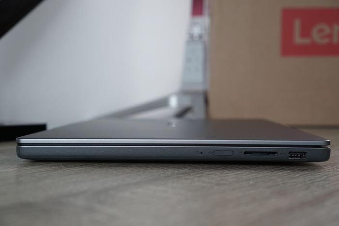 Lenovo IdeaPad Slim 3 15.3" | Snapdragon X | 16GB | 256GB | Premium Care Warranty