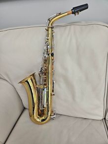 Selmer Bundy II alto saxophone
