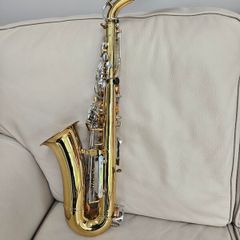 Selmer Bundy II alto saxophone