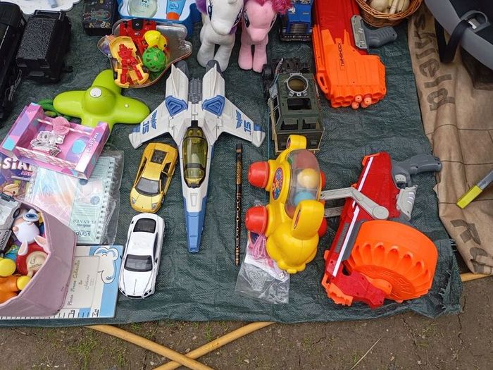 toys