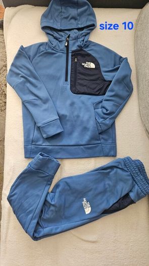 2 x The North Face boys clothing