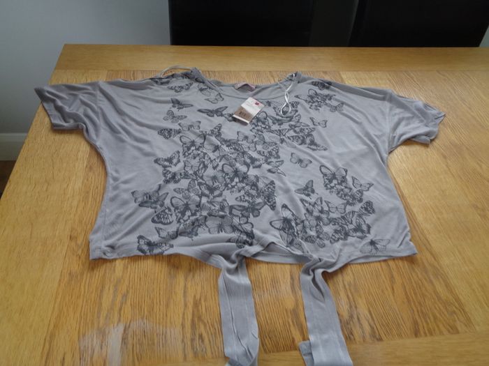 Ladies Top for Sale