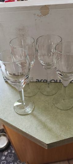 Waterford Crystal John Rocha Geo White Wine Glass 21 x 7.5 cm. 4 in total at 45.00 euro each. or all set of 4 one lot for    170.00 euro.