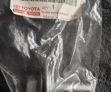 Genuine Toyota Celica Zzt23, Part 90119-12351 (bolt(for Crankshaft Pulley Set))