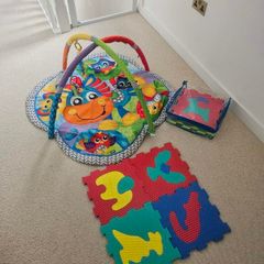 baby jungle gym and tummy time mats