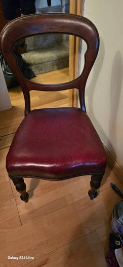 Antique victorian balloon chair
