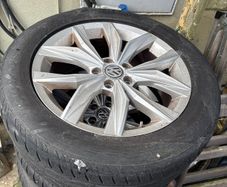 5x112 18" alloys with 235/55/18 Tyres vw