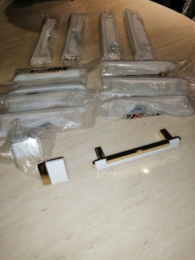 Set of Handles