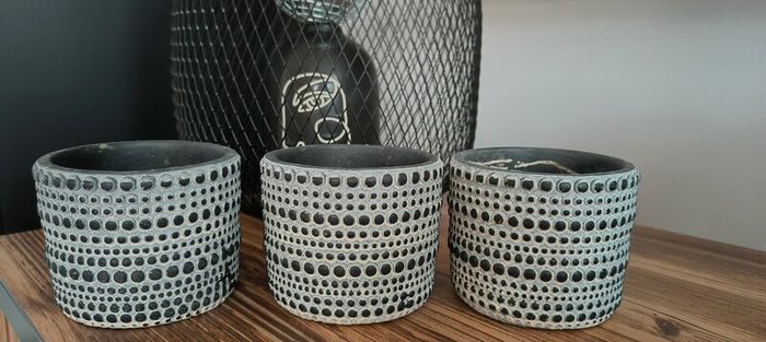 Plant pots. Price for 3.