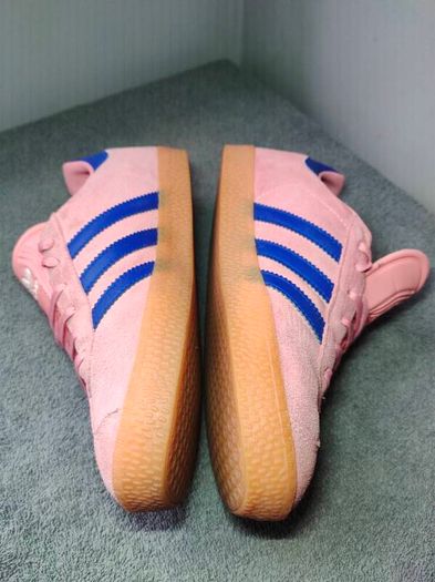 Trainers Adidas Originals women.