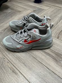 Nike 270 react
