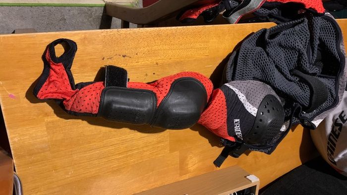 DAINESE Youth MTB/MX protectors