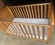 childs cot