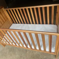 childs cot