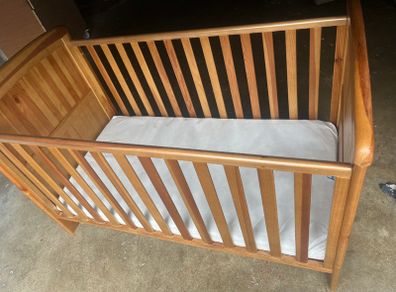 childs cot