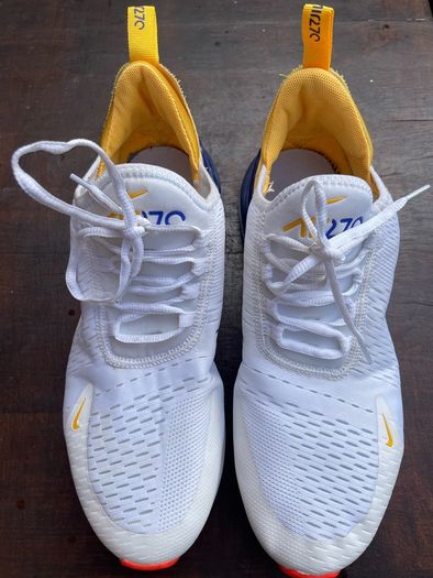 Nike 270 size 9