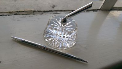 Cavan Crystal Pen Holder & Luxurious Chrome Pen