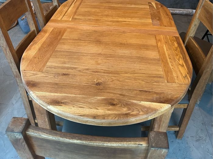 solid oak table and 6 chairs
