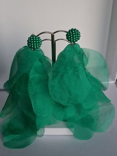 Green Pearl Cluster Stud Glass Inlay Extravagant Chiffon Petal Tassel Earrings