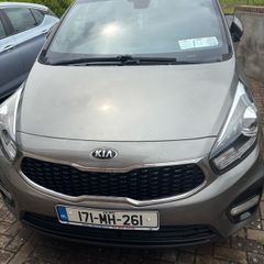 2017 Kia Carens