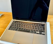 Apple MacBook Pro 13 2020 M1 Chip