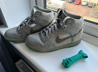 Vintage 2002 Nike 6.0 Dunk High, grey fleece women shoes, trainers, size UK 4