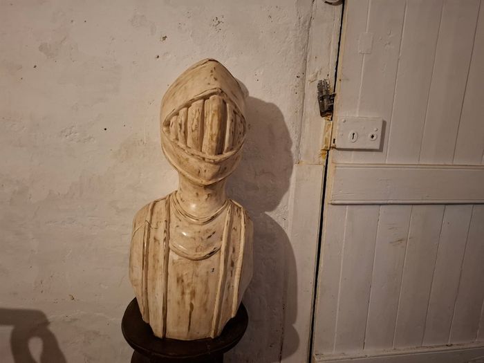 Sculpture of Knight in Armour