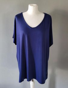 DKNY royal blue t-shirt, Size US2X / UK22
