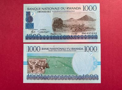 Rwanda. 1,000  Francs  1998  Pick  27b.  ( Uncirculated )