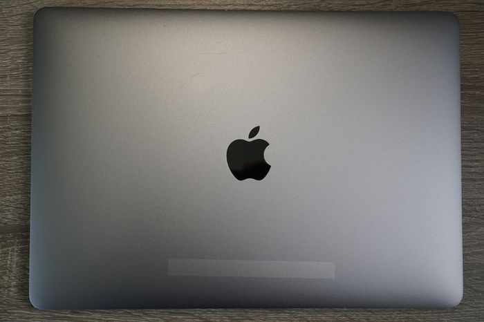 Apple MacBook Pro 13" (2019) | i5 2.4GHz | 16GB RAM | 4x Thunderbolt