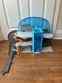 Free toy garage
