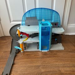 Free toy garage