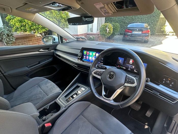 2021 Volkswagen Golf Mk8 Style eTSI - Automatic