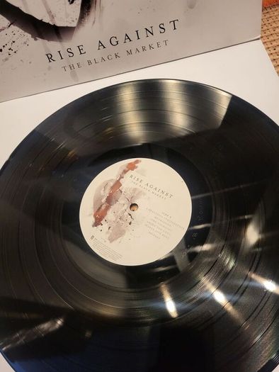 Rise Against - The Black Market