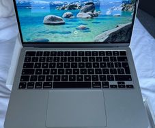 MacBook Air 97% Battery Health Boxed M2 Chip 256GB