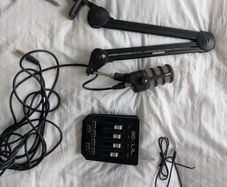 RODE + Go XLR + Microphone arm
