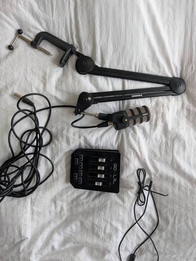 RODE + Go XLR + Microphone arm