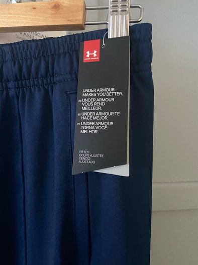 BNWT Under Armour Bottoms - YLG