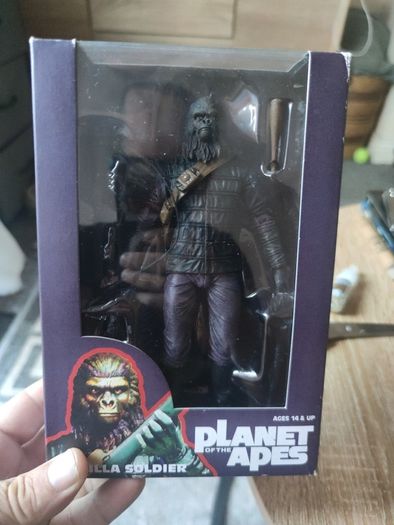 Planet of the Apes Gorilla Soldier Action Figure 2014 NECA Sealed NEW In Box v1