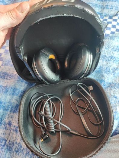 BLUEDIO UFO PLUS Bluetooth headphones