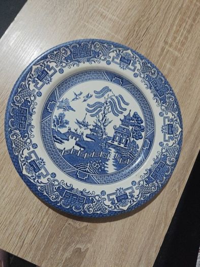 dinner plates