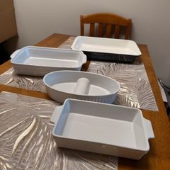 Ceramic baking trays