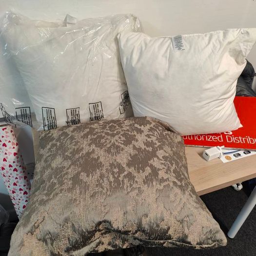 gold cushions X2