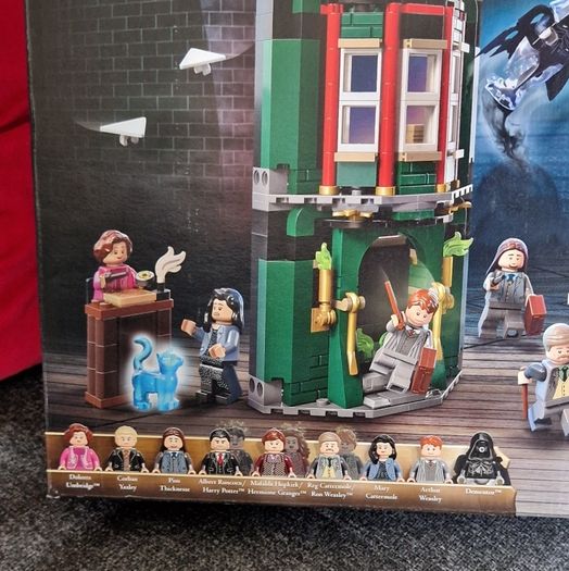 LEGO Harry Potter Ministry of Magic (76403) Free shipping