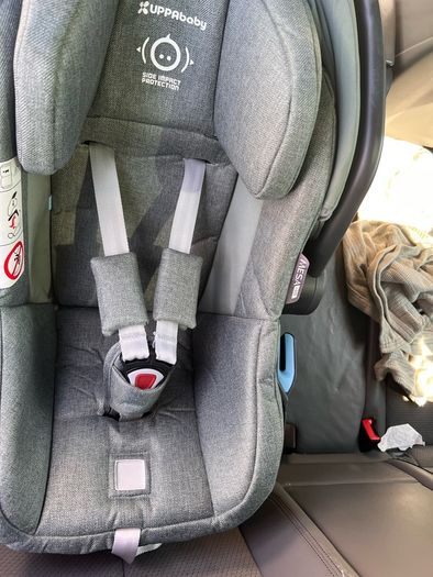 Uppababy Car seat and base