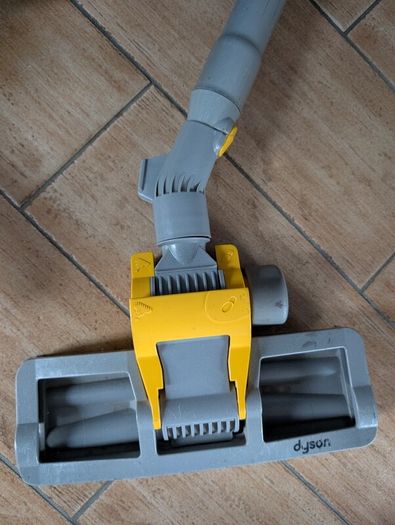 Free Dyson vacuum cleaner